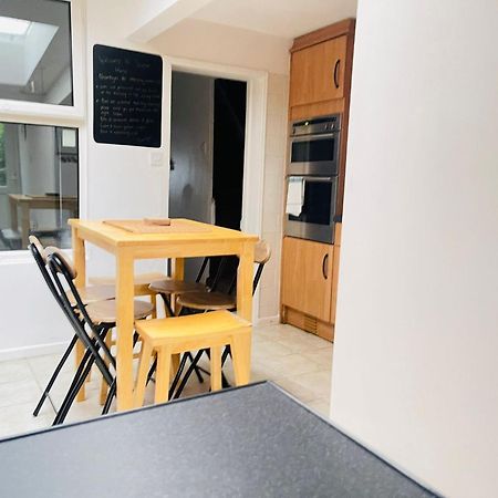 Lovely Dog Friendly, 3 Bed Home Sleeps 8, With Parking & Fenced Garden Work Contractor Leisure, Jasper เคมบริดจ์ ภายนอก รูปภาพ
