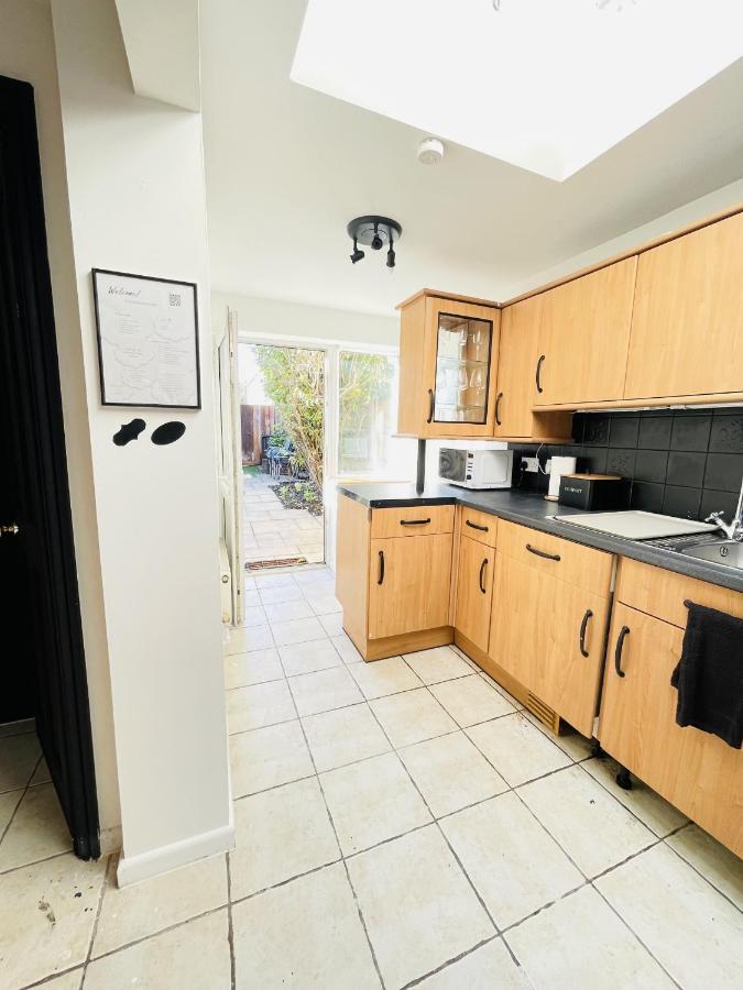Lovely Dog Friendly, 3 Bed Home Sleeps 8, With Parking & Fenced Garden Work Contractor Leisure, Jasper เคมบริดจ์ ภายนอก รูปภาพ