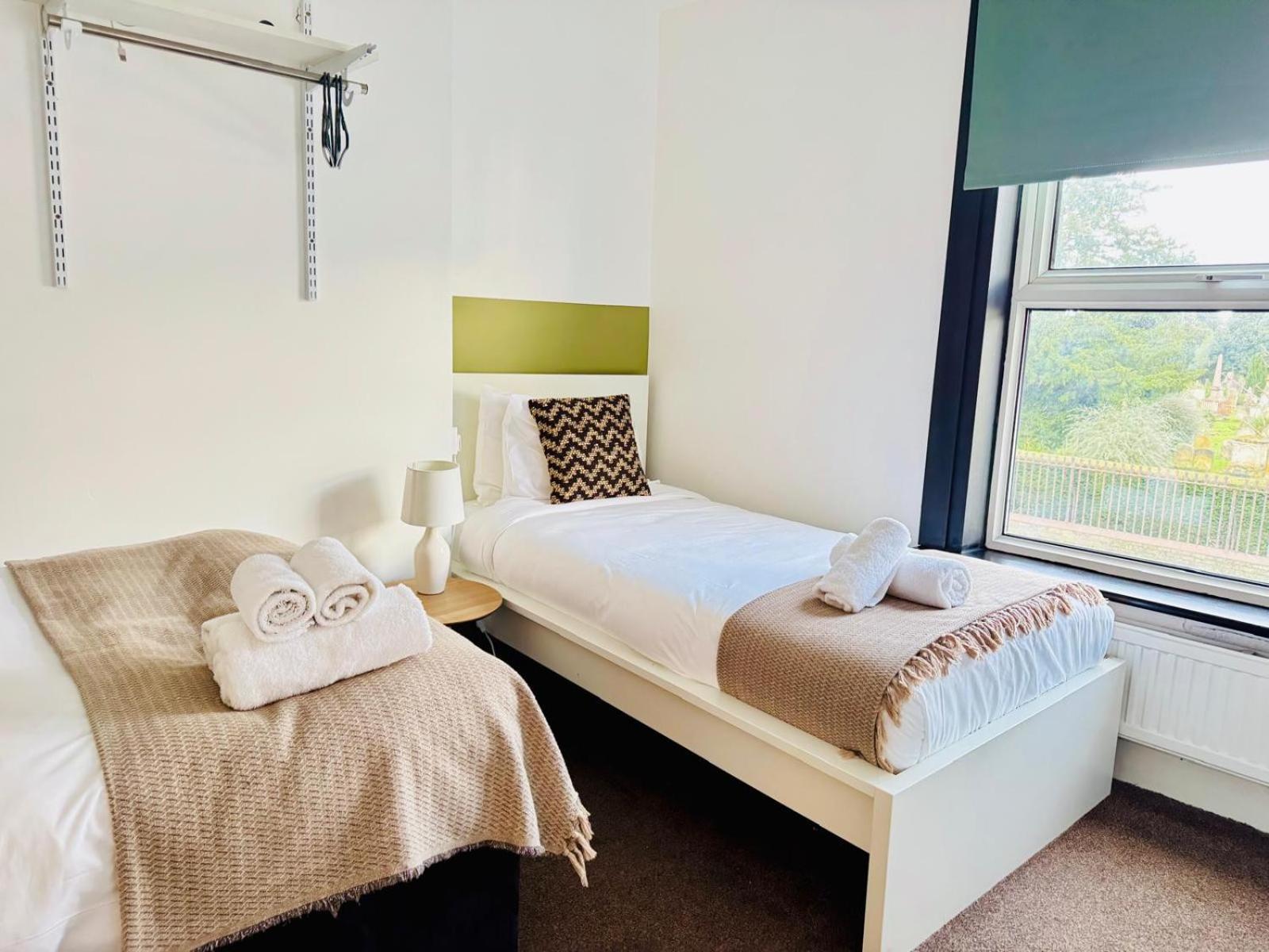 Lovely Dog Friendly, 3 Bed Home Sleeps 8, With Parking & Fenced Garden Work Contractor Leisure, Jasper เคมบริดจ์ ภายนอก รูปภาพ