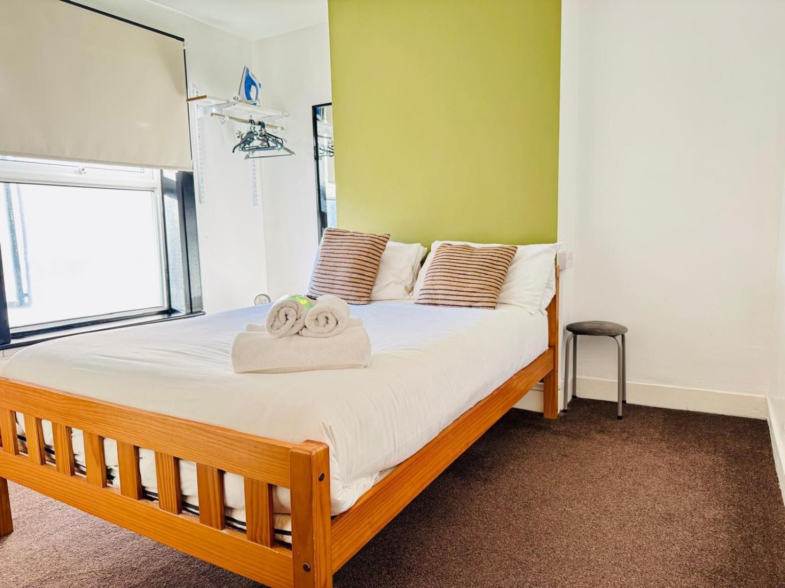 Lovely Dog Friendly, 3 Bed Home Sleeps 8, With Parking & Fenced Garden Work Contractor Leisure, Jasper เคมบริดจ์ ภายนอก รูปภาพ
